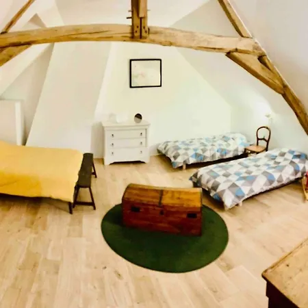 Appartement dans maison avec jardin privatif Апартаменты Mauges-Sur-Loire