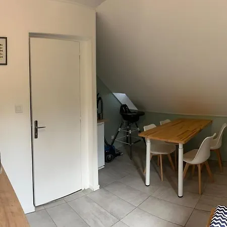 Апартаменты Appartement dans maison avec jardin privatif Mauges-Sur-Loire