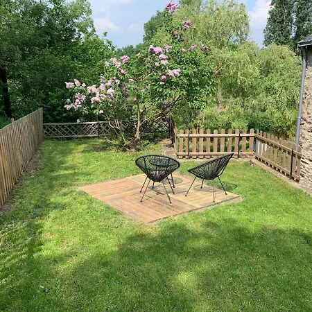 Appartement dans maison avec jardin privatif